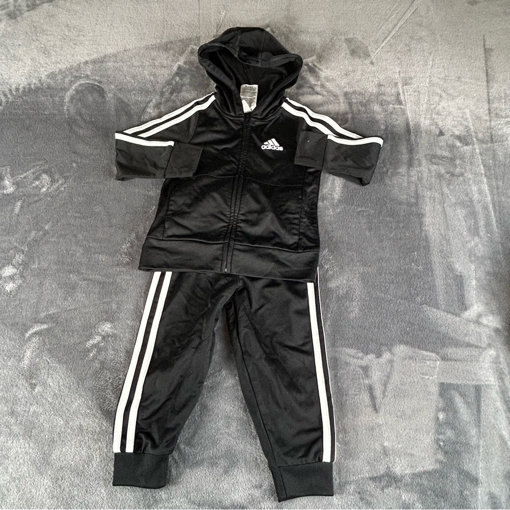 Adidas Boys 2-Piece Active Set Striped Tracksuit/Jogging Suit Black/White Sz 2T‎